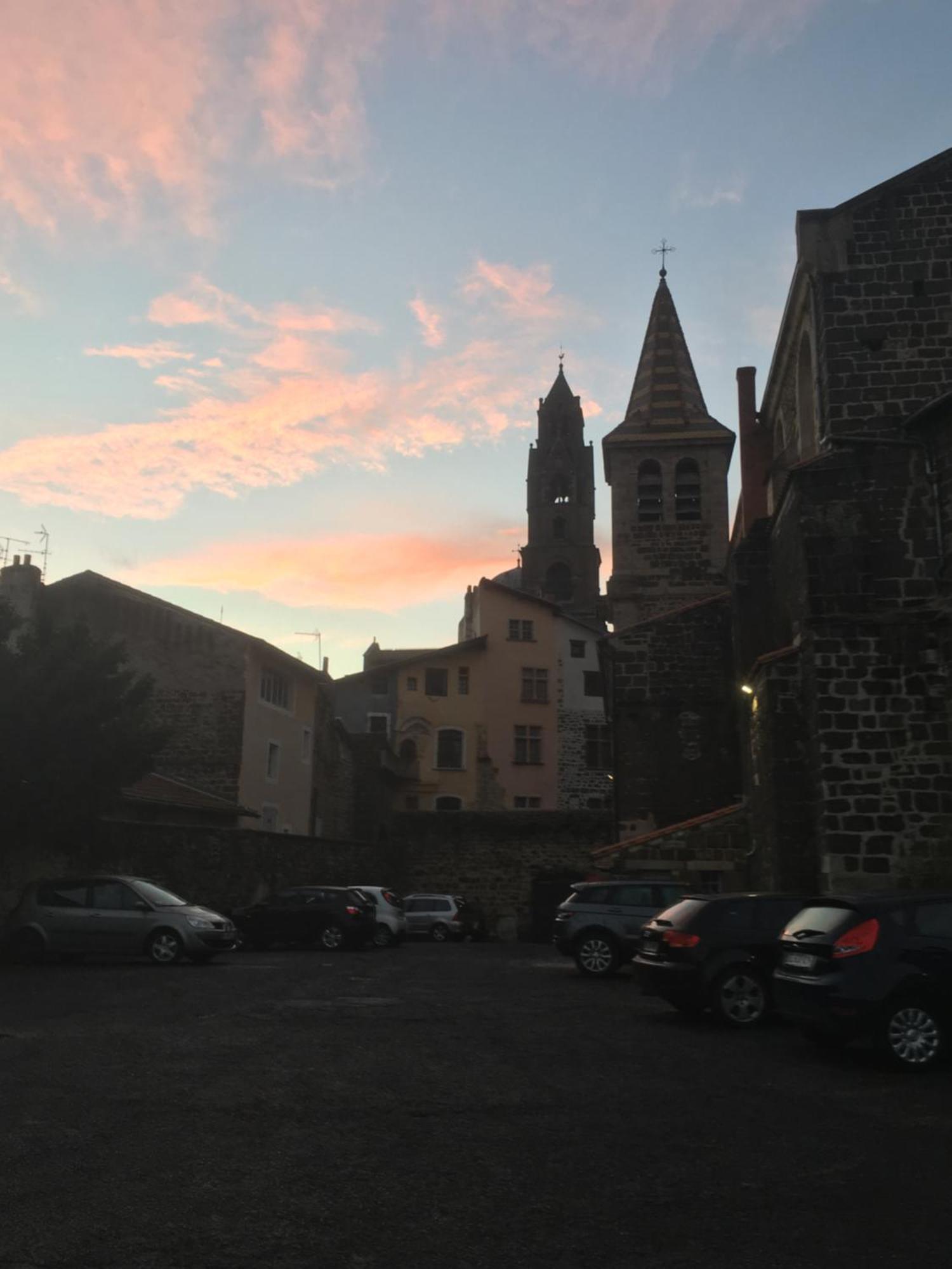 Aux Portes Du Mont Anis Le Puy-en-Velay Екстериор снимка